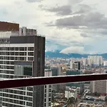 Crystal Suites At Axon Residence Near Pavilion