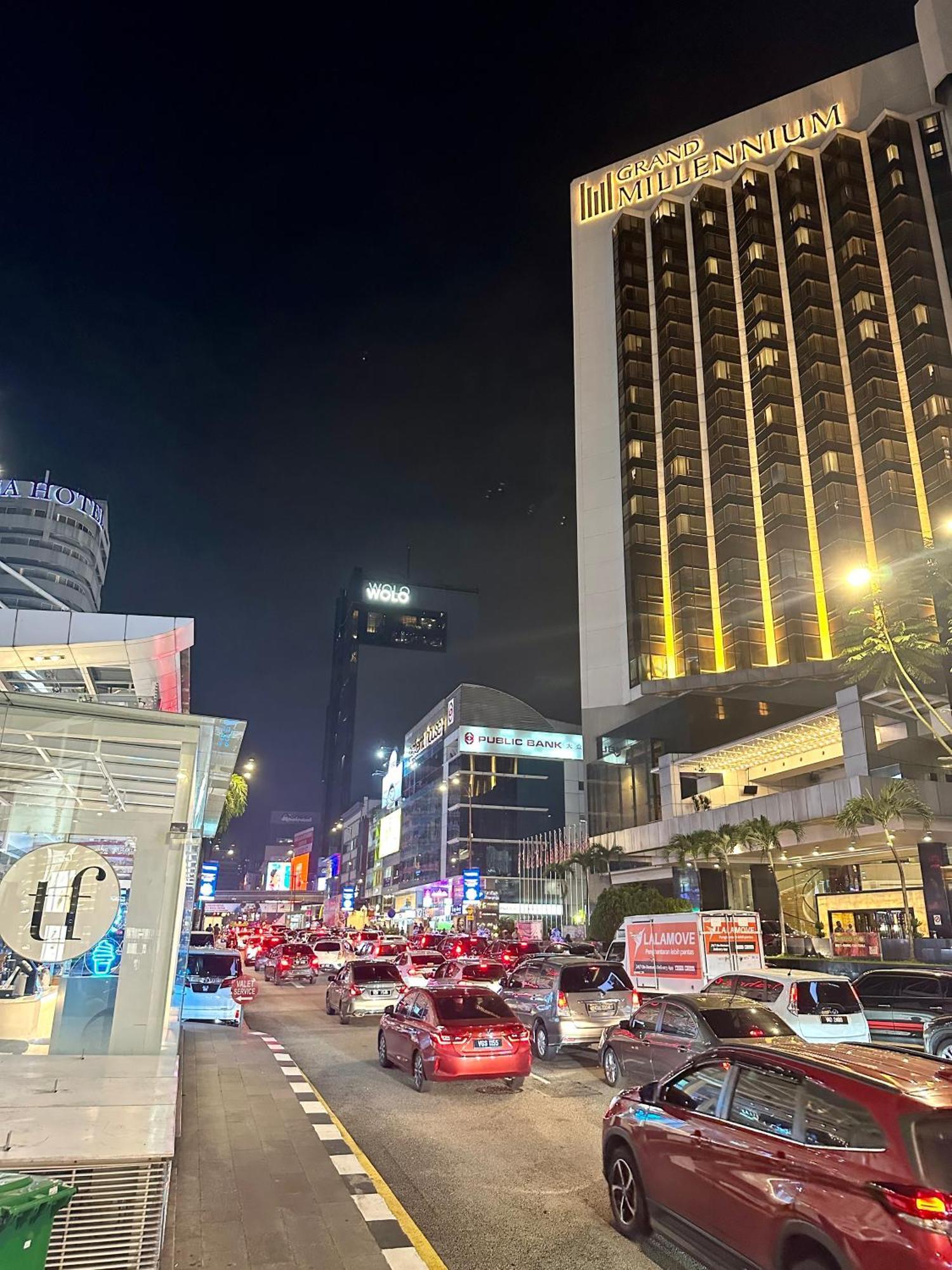 Crystal At Axon Near Pavilion * Kuala Lumpur